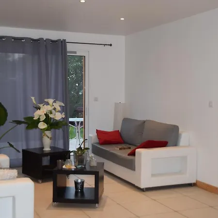 לינה וארוחת בוקר La Colline Des Endrevies Saint-Andre-d'Allas